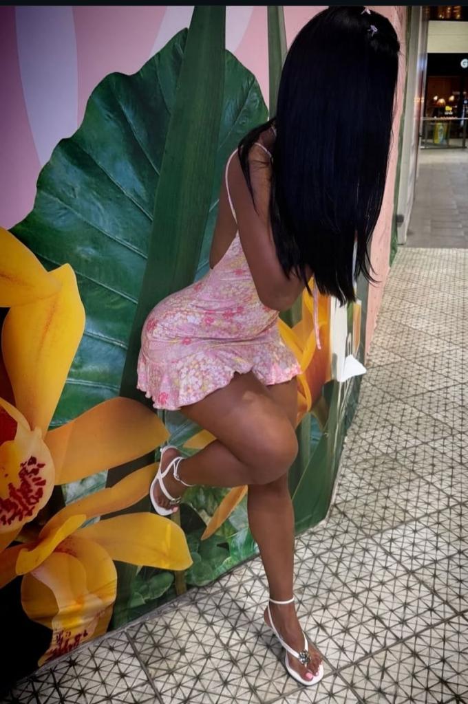 Chica busca chico en Granada: 