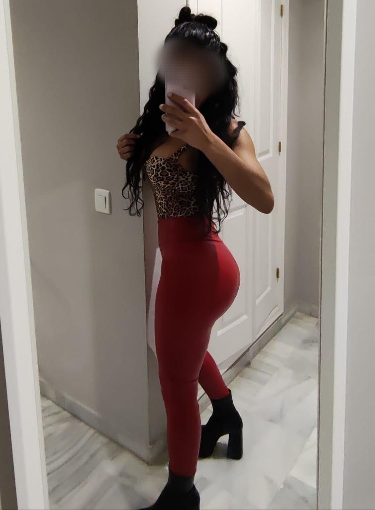 Chica busca chico en Cádiz: 