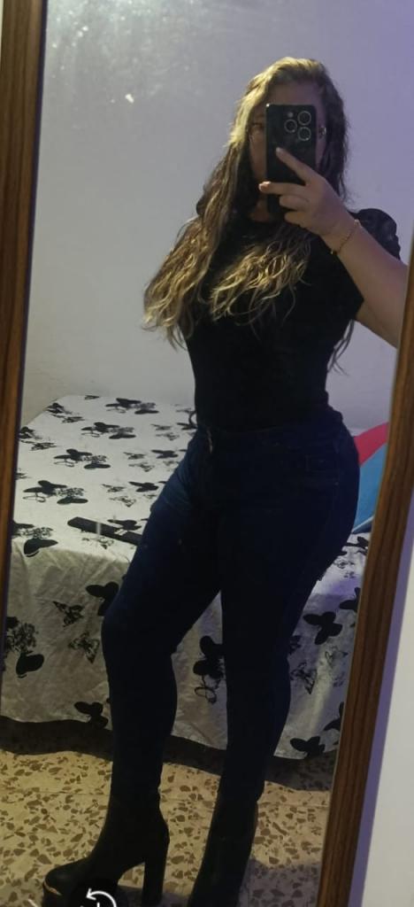 Chica busca chico en Cádiz: 