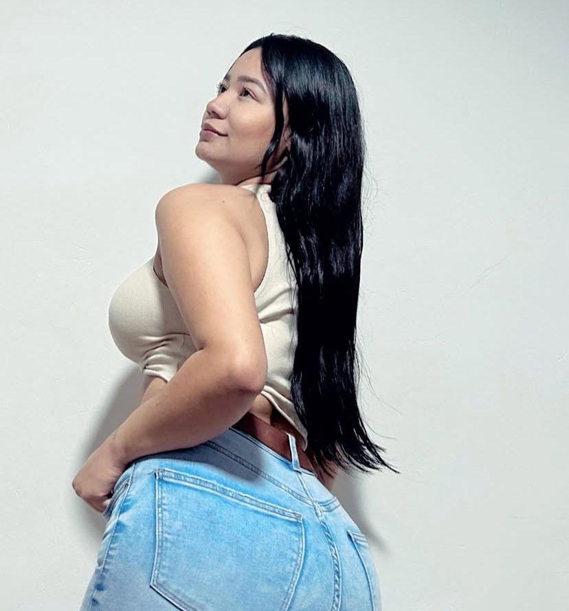 Chica busca chico en Almería: 