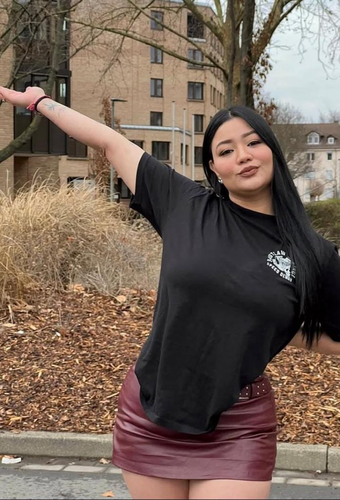 Chica busca chico en Almería: 