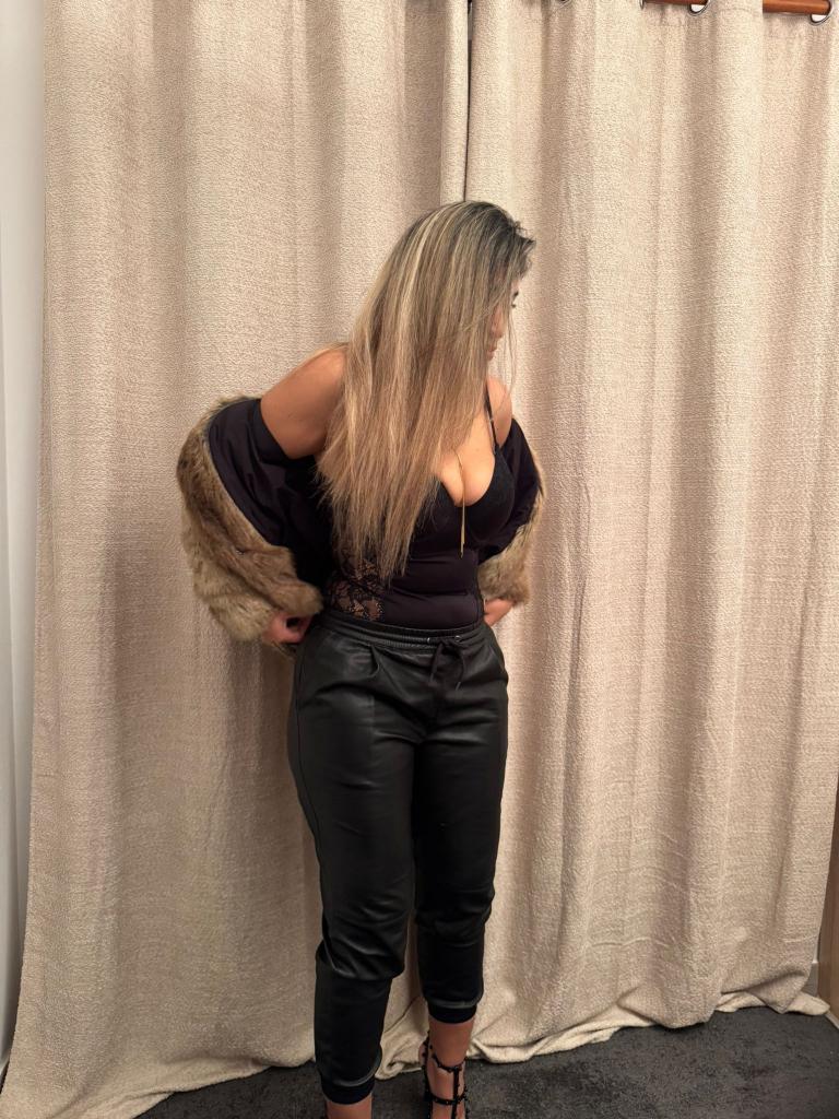 Chica busca chico en Granada: 