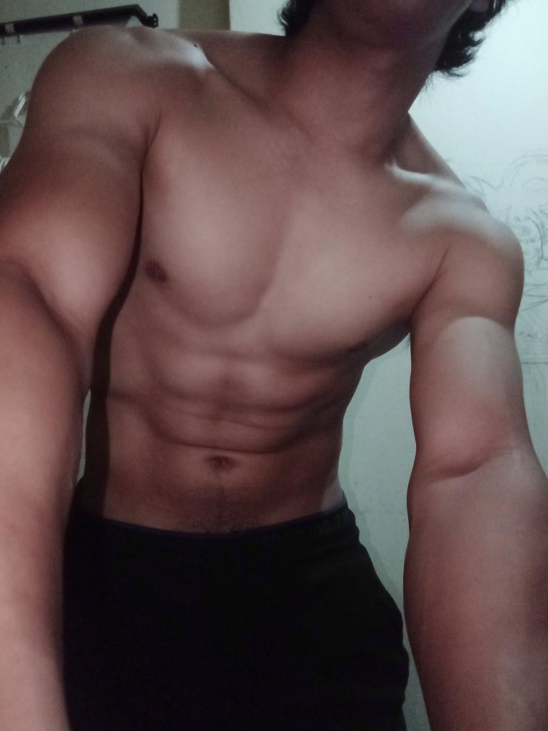 Chico busca chica en Sevilla: 