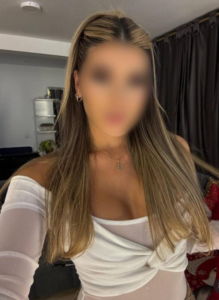 632576823: Chica busca chico en Granada
