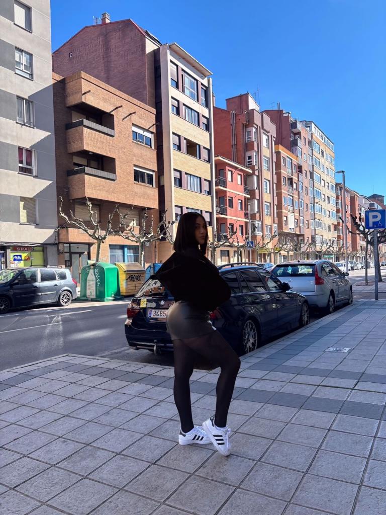 613873600: Chica busca chico en León