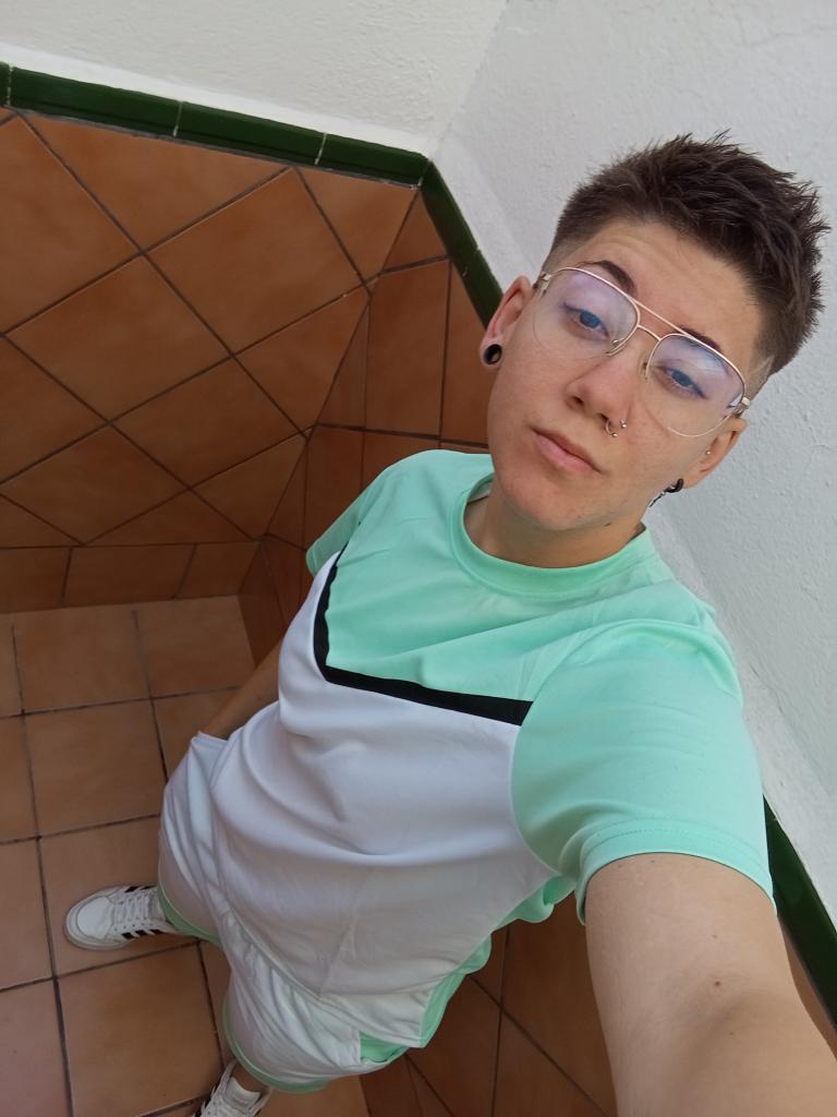 Chica busca chico en Sevilla: 