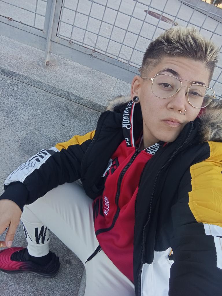 Chica busca chico en Sevilla: 