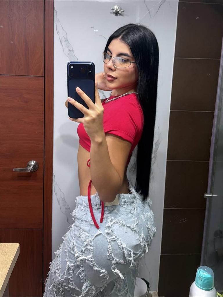 Chica busca chico en Tenerife: 