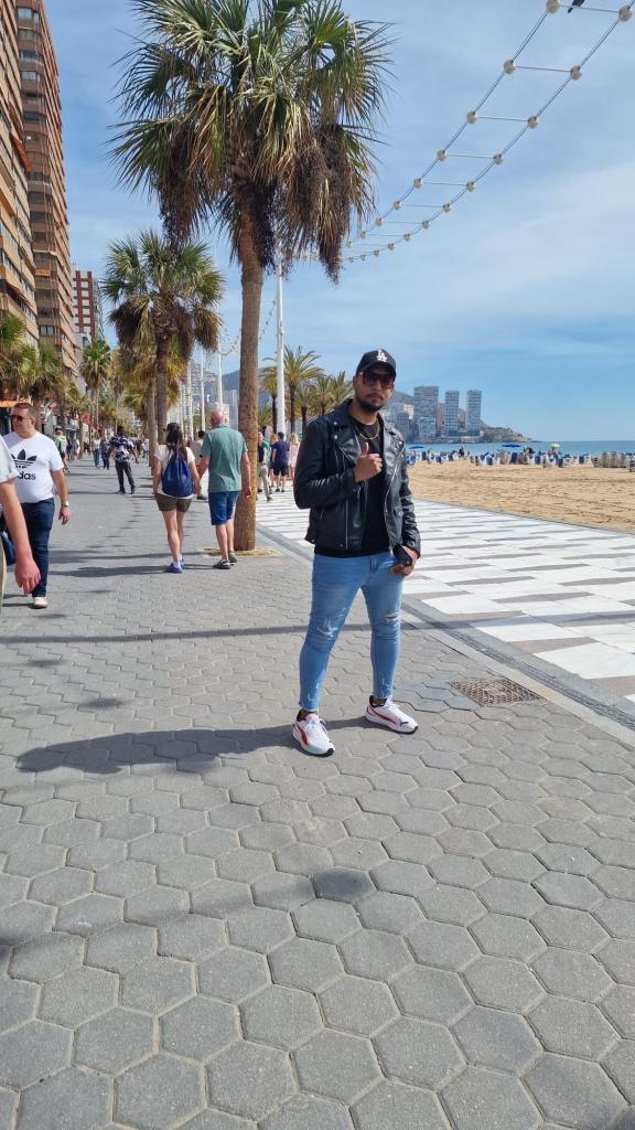 Chica busca chico en Alicante: 