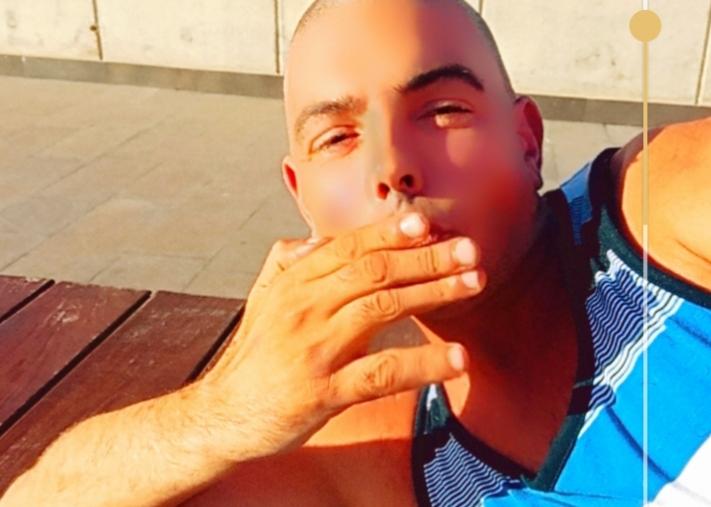 Chico busca chica en Las Palmas: 