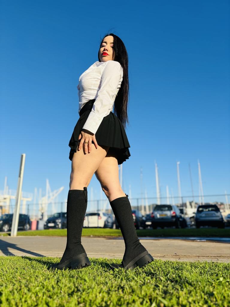 614996467: Chica busca chico en Tarragona