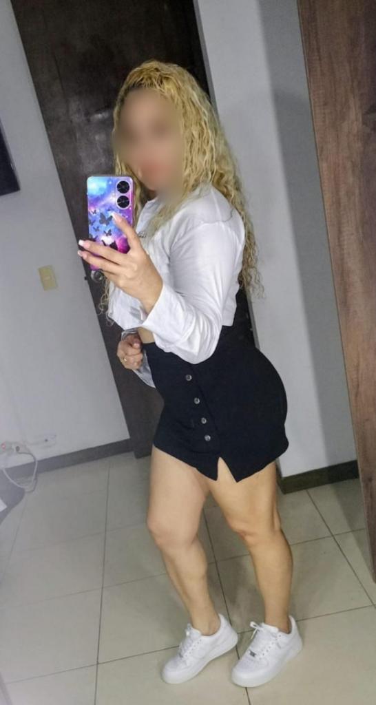 Chica busca chico en Almería: 