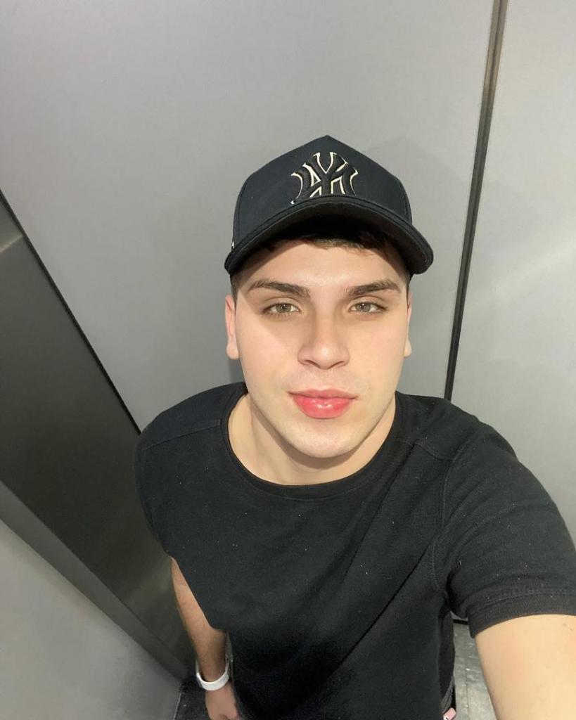 613367927: Chico busca chica en Cantabria