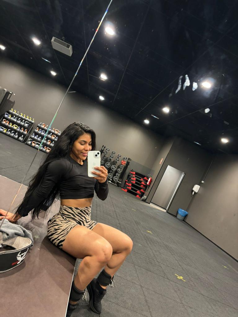 Chica busca chico en Granada: 