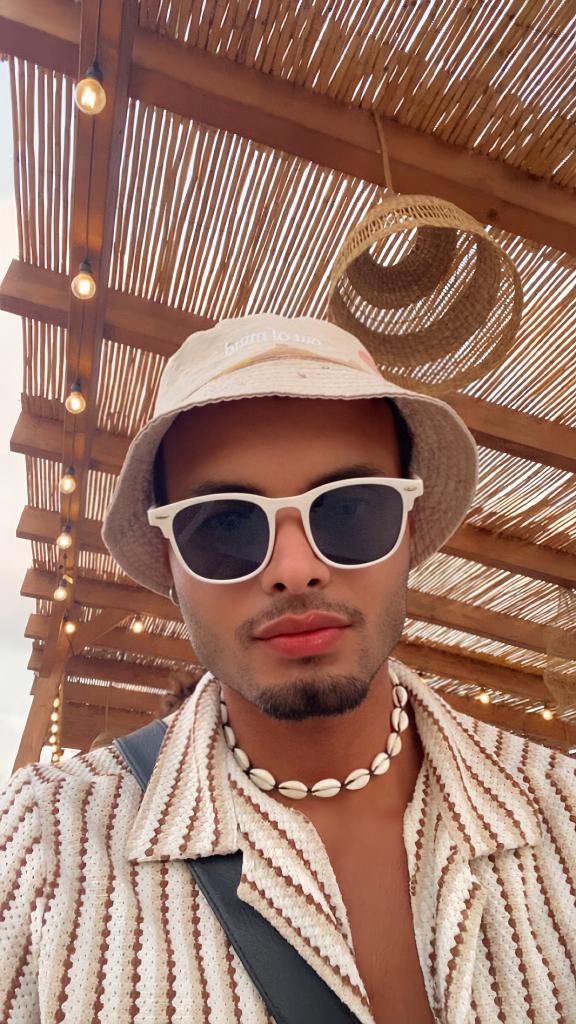 Chico busca chica en Almería: 