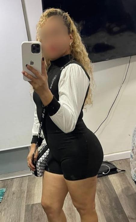 Chica busca chico en Almería: 