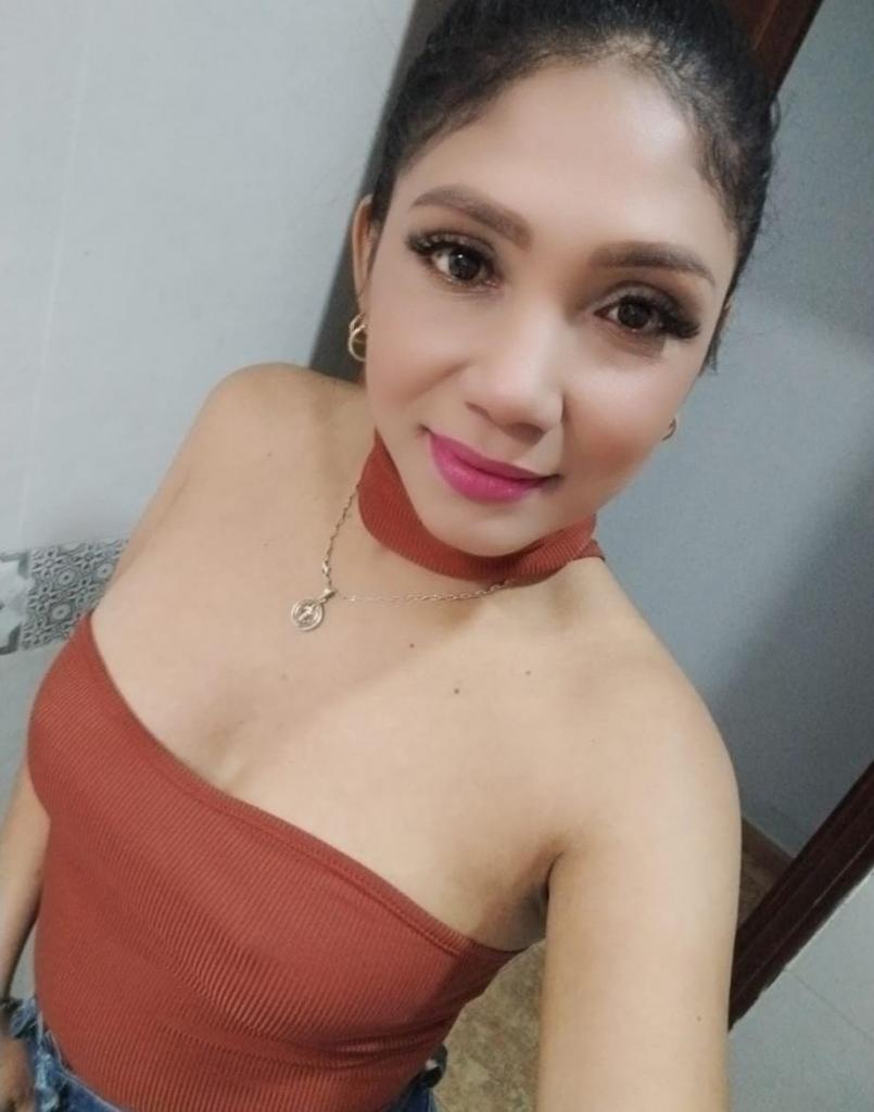 Chica busca chico en Huelva: 