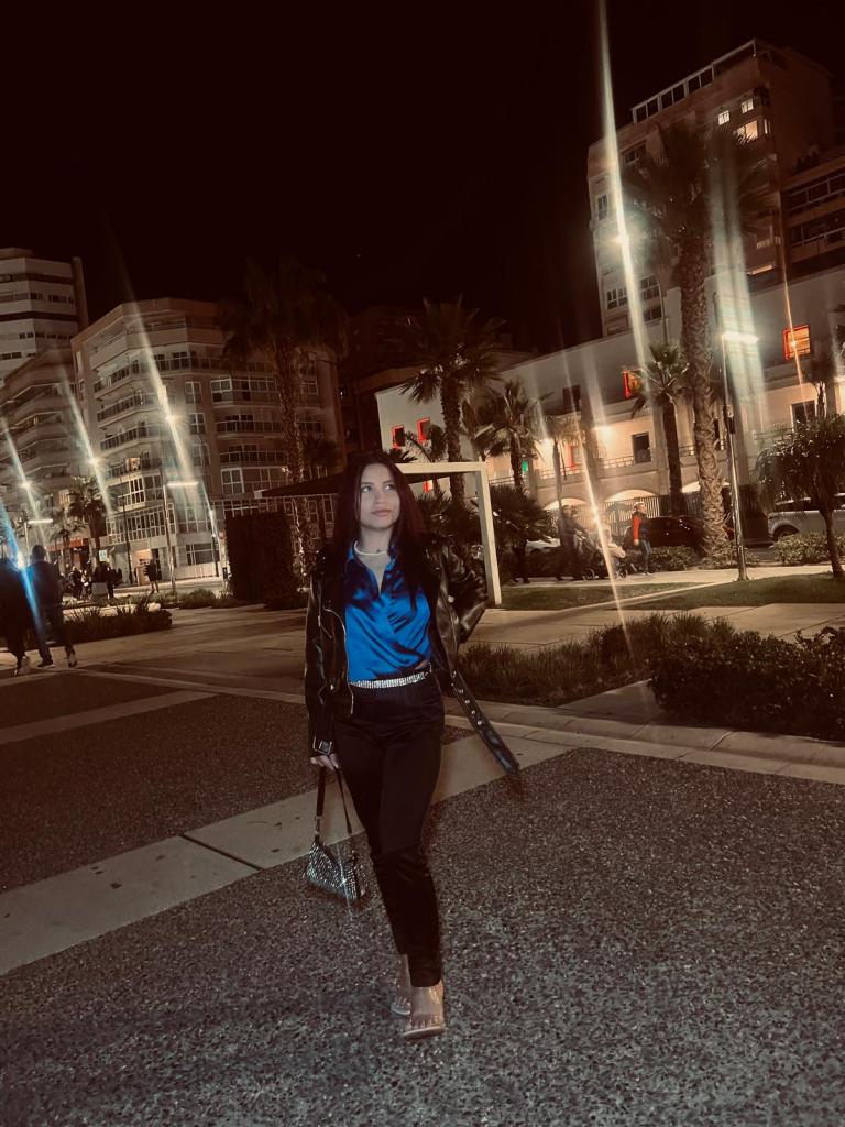 602667786: Chica busca chico en Almería