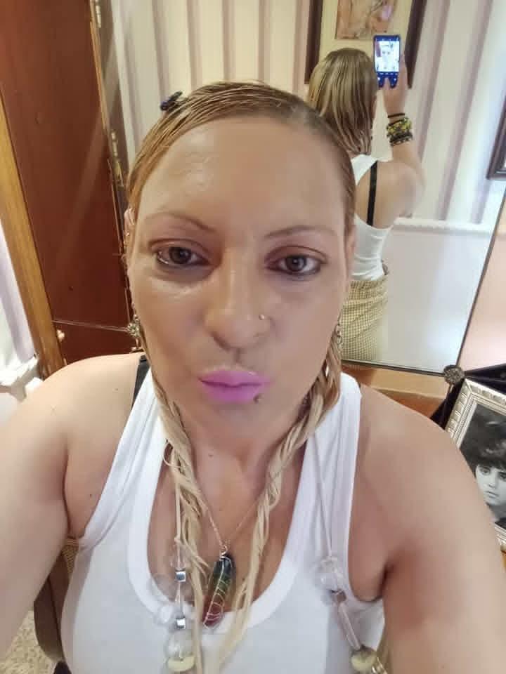 643087668: Chica busca chico en Zaragoza