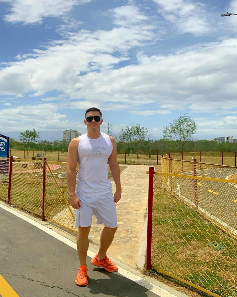 Chico busca chica en Valencia: 