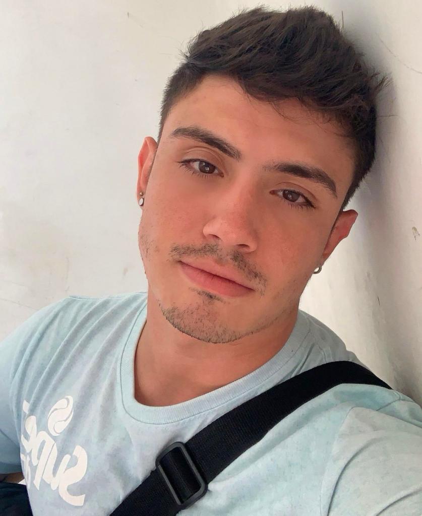 653577944: Chico busca chica en Valencia