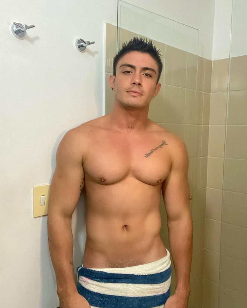 653577944: Chico busca chica en Valencia