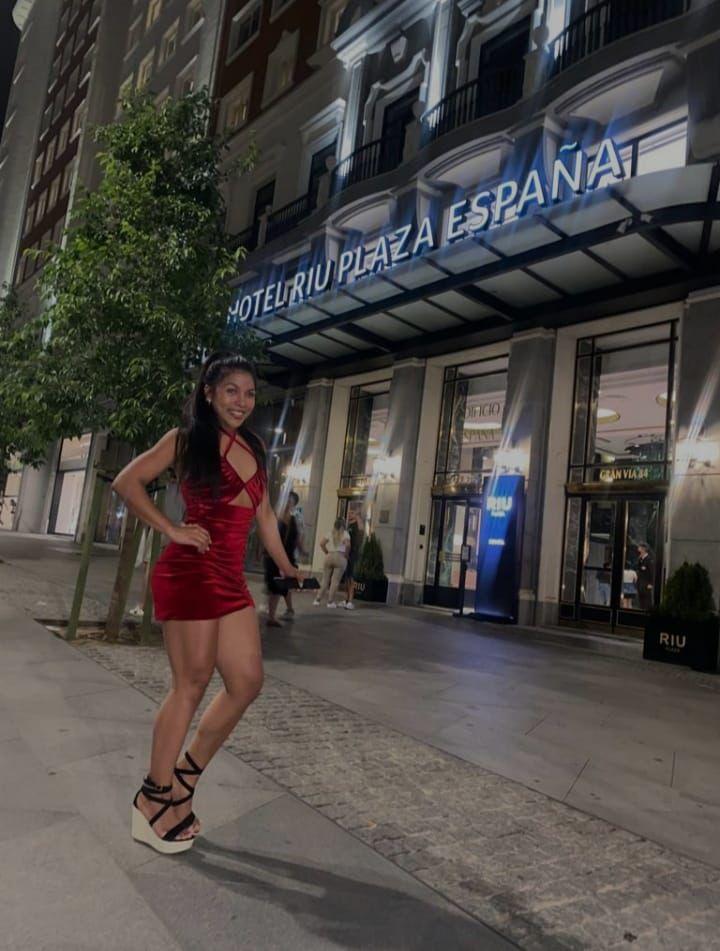 Chica busca chico en Granada: Chica busca chico