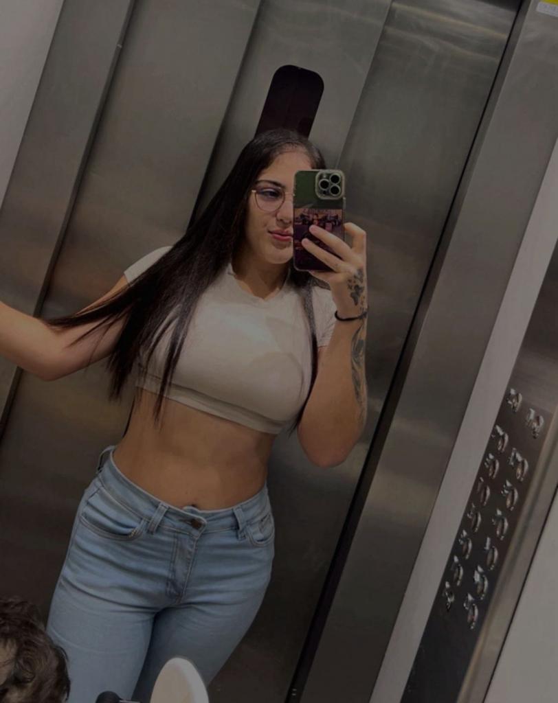 631187121: Chica busca chico en Tarragona