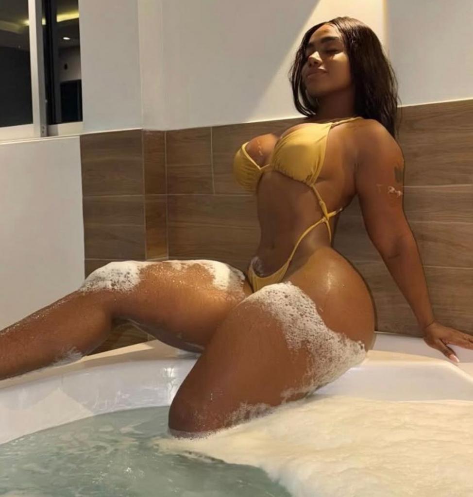 Chica busca chico en Málaga: Chica busca chico