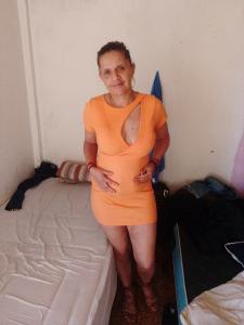 612586977: Chica busca chico en Barcelona