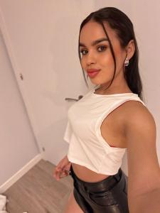 633555124: Chica busca chico en Tenerife