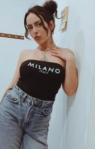 664320779: Chica busca chico en Sevilla