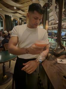 603114202: Chico busca chica en Madrid