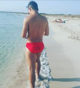 611772092: Chico busca chica en Zaragoza