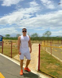 653577944: Chico busca chica en Valencia