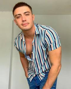 653577944: Chico busca chica en Valencia