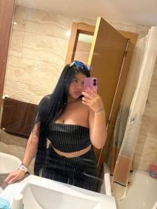 632935408: Chica busca chico en Málaga