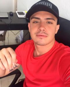 653577944: Chico busca chica en Valencia