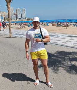 641640374: Chico busca chica en Valencia