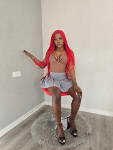 671268179: Chica busca chico en Madrid