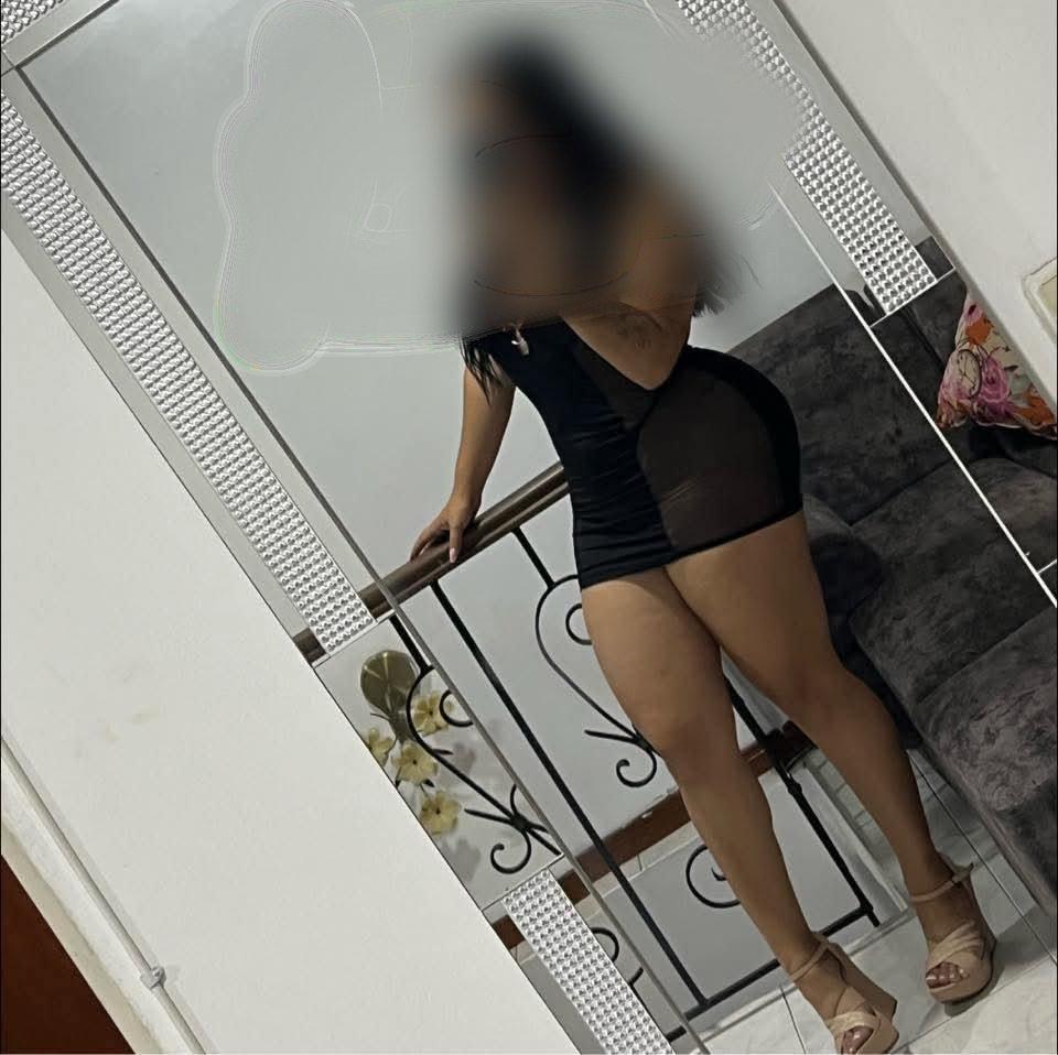 647922509: Chica busca chico en Gerona