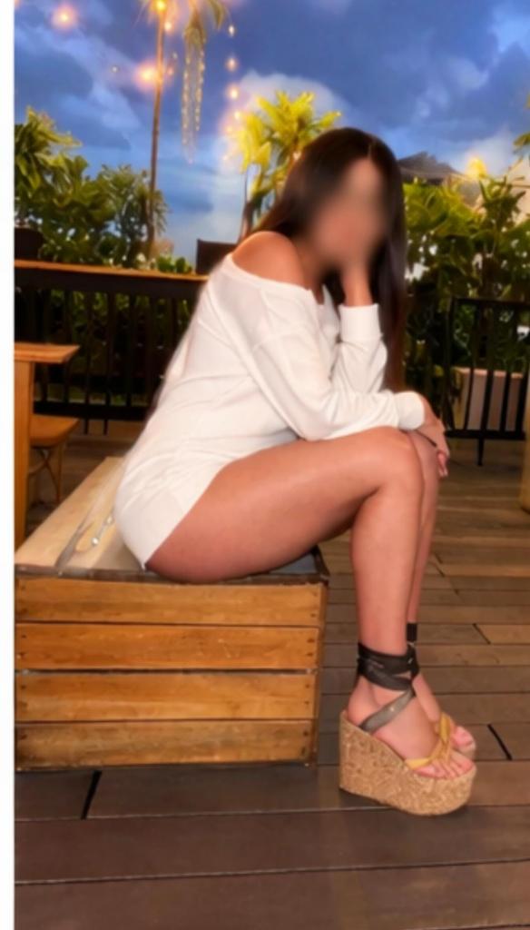 Chica busca chico en Granada: Chica busca chico