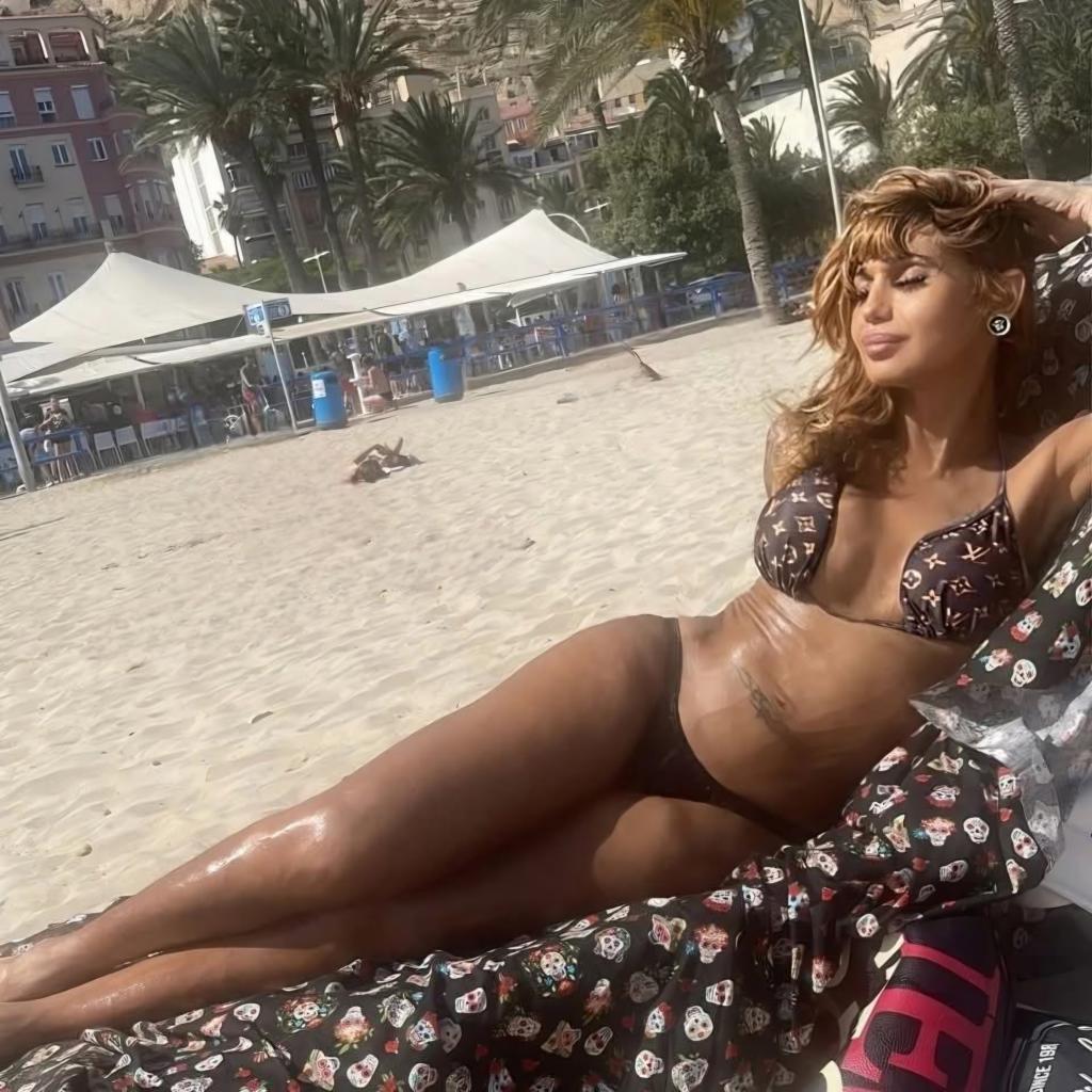 Travesti en Alicante: 