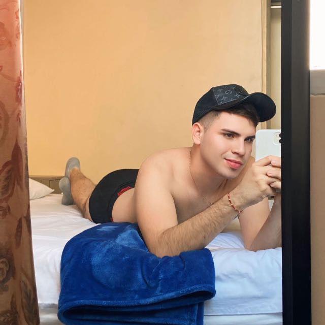 613367927: Chico busca chica en Cantabria