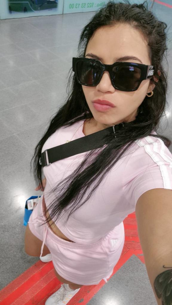 664457190: Chica busca chico en Tenerife