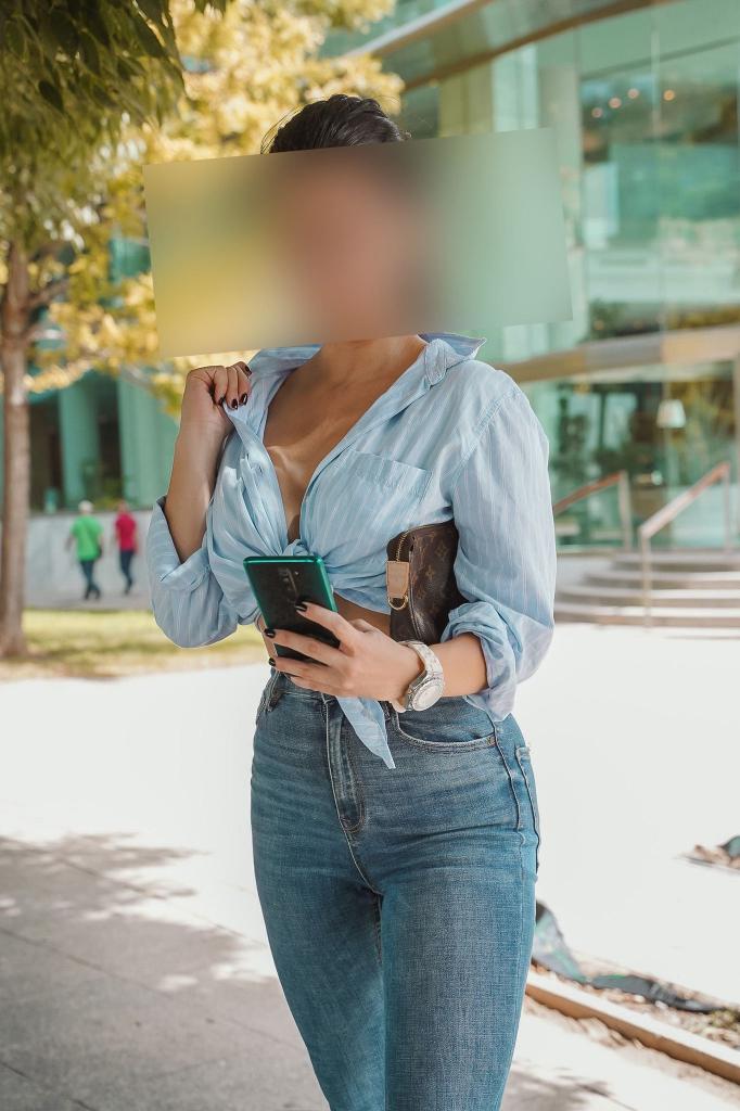 600482357: Chica busca chico en La Coruña