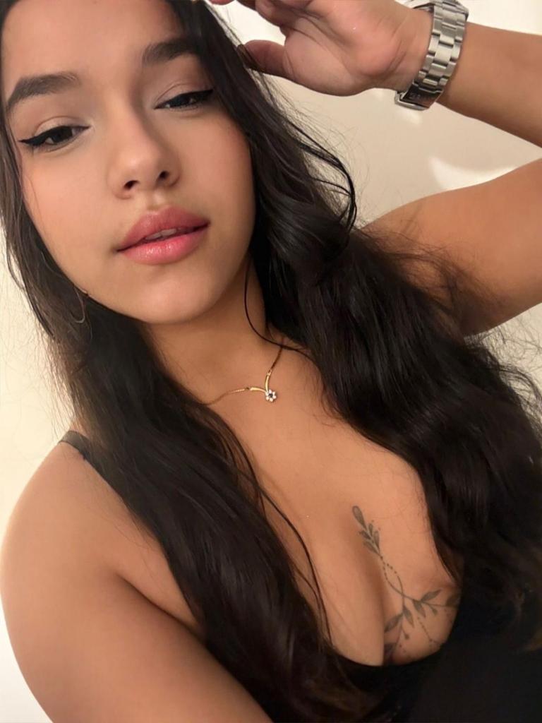 Chica busca chico en Cádiz: 