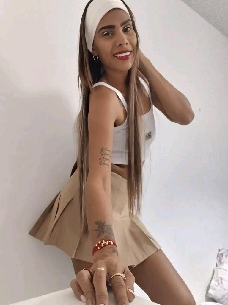 Chica busca chico en Cádiz: 