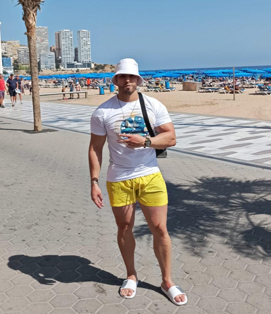 641640374: Chico busca chica en Valencia