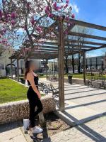 614986366: Chica busca chico en Madrid